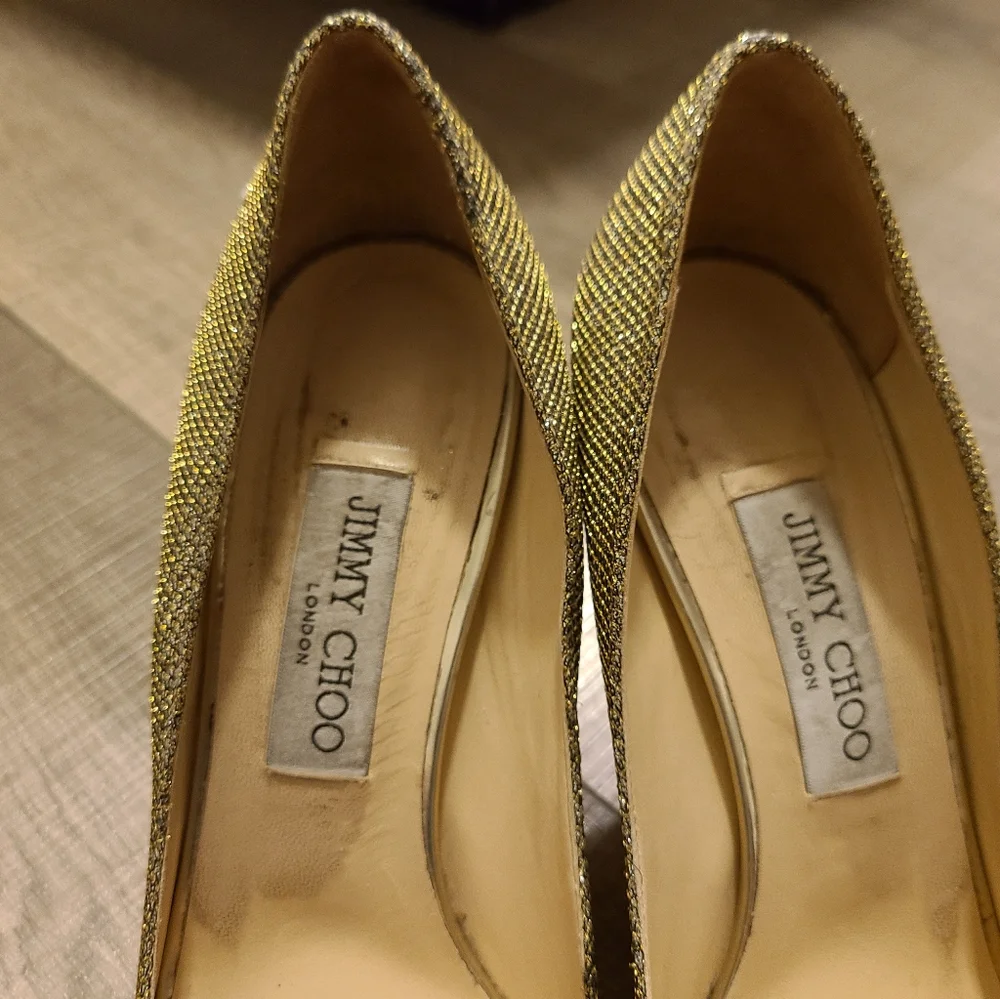 38.5 Jimmy Choo Peep-Toe Gold Pumps - Picture 6 of 9